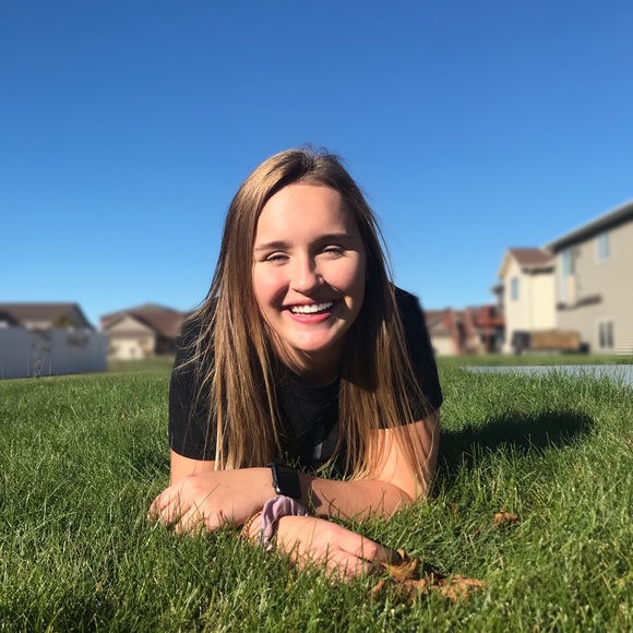 Meet your Posher, Abby - Picture 1 of 1